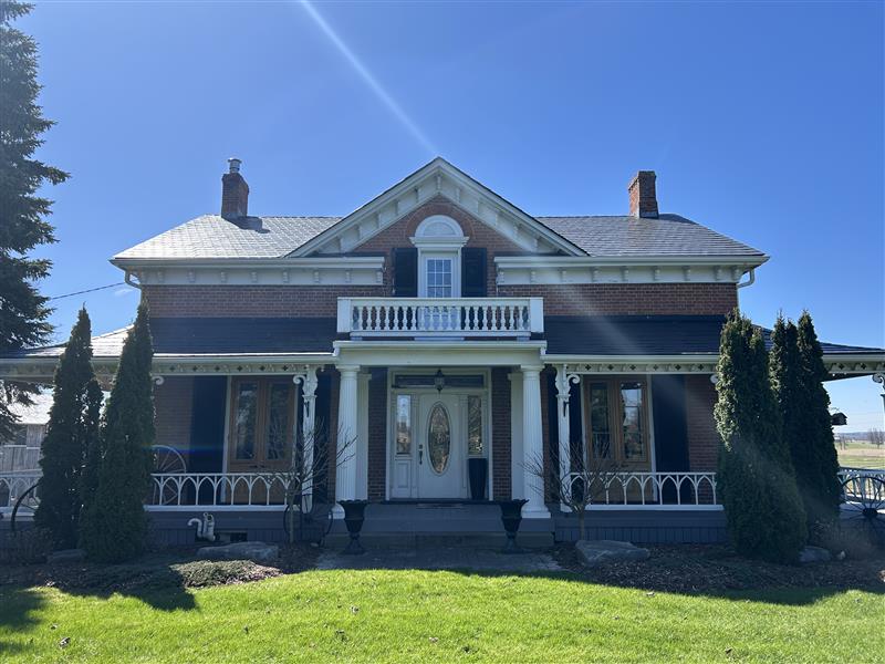 Image of heritage building in Bradford West Gwillimbury